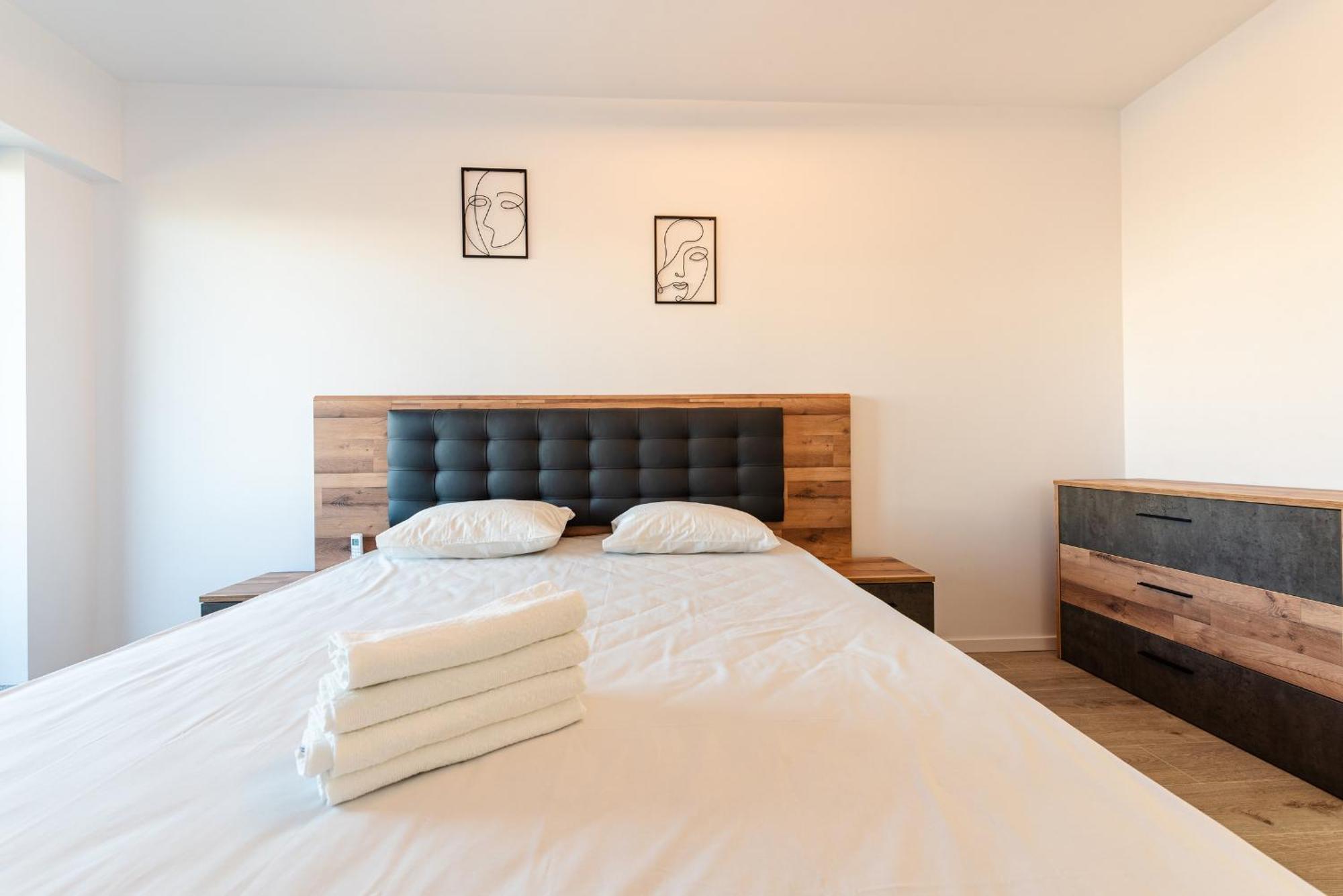 Vanda - Park-View Apartment With Private Balcony Bukarest Exterior foto